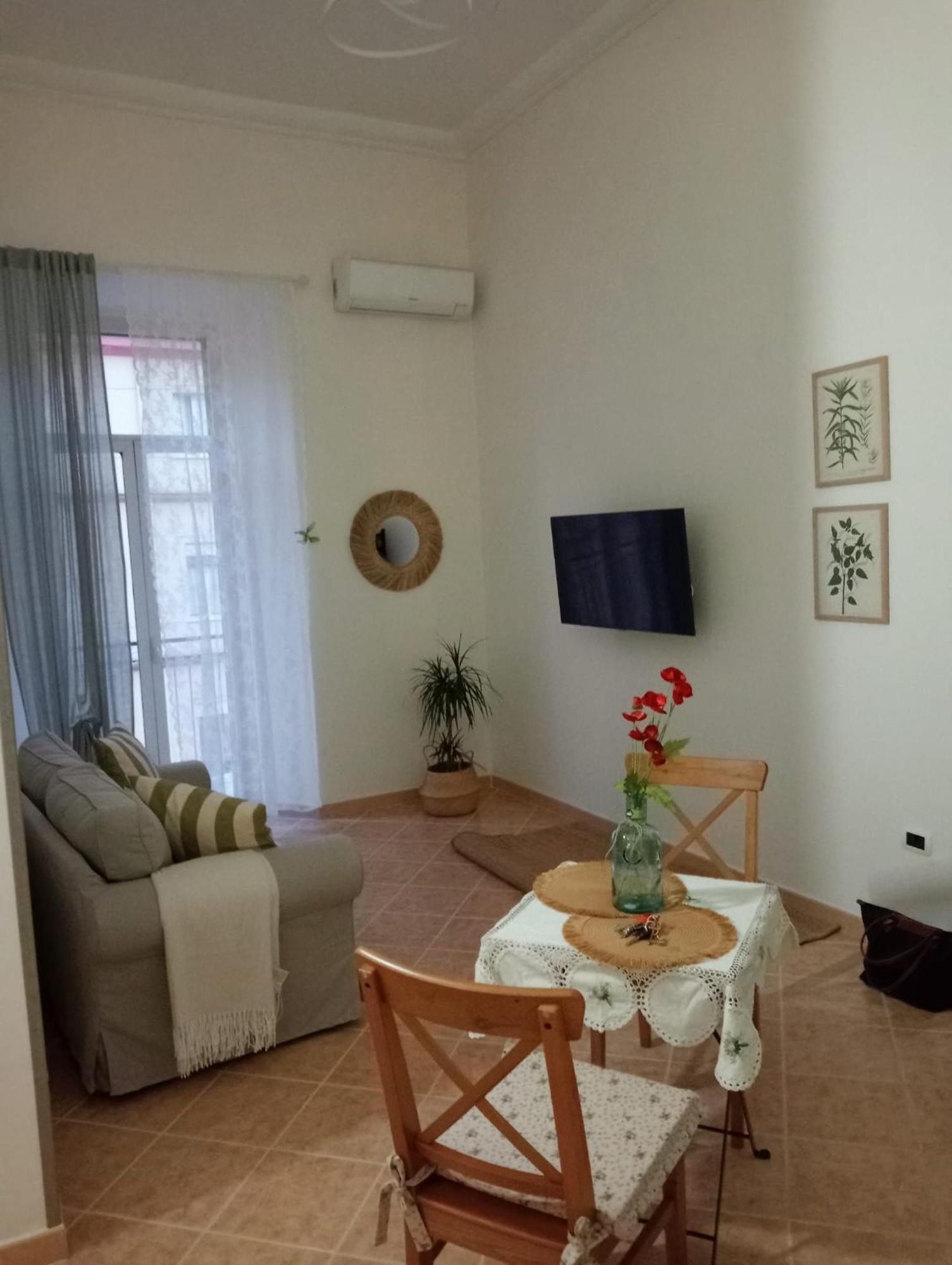 Appartamento: La Maison Verte Наполи Екстериор снимка